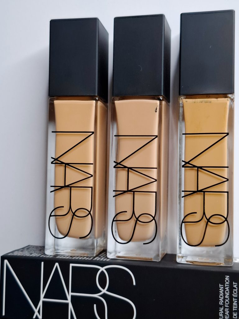 کرم پودرNARS مدل Radiant Longwear Foundation